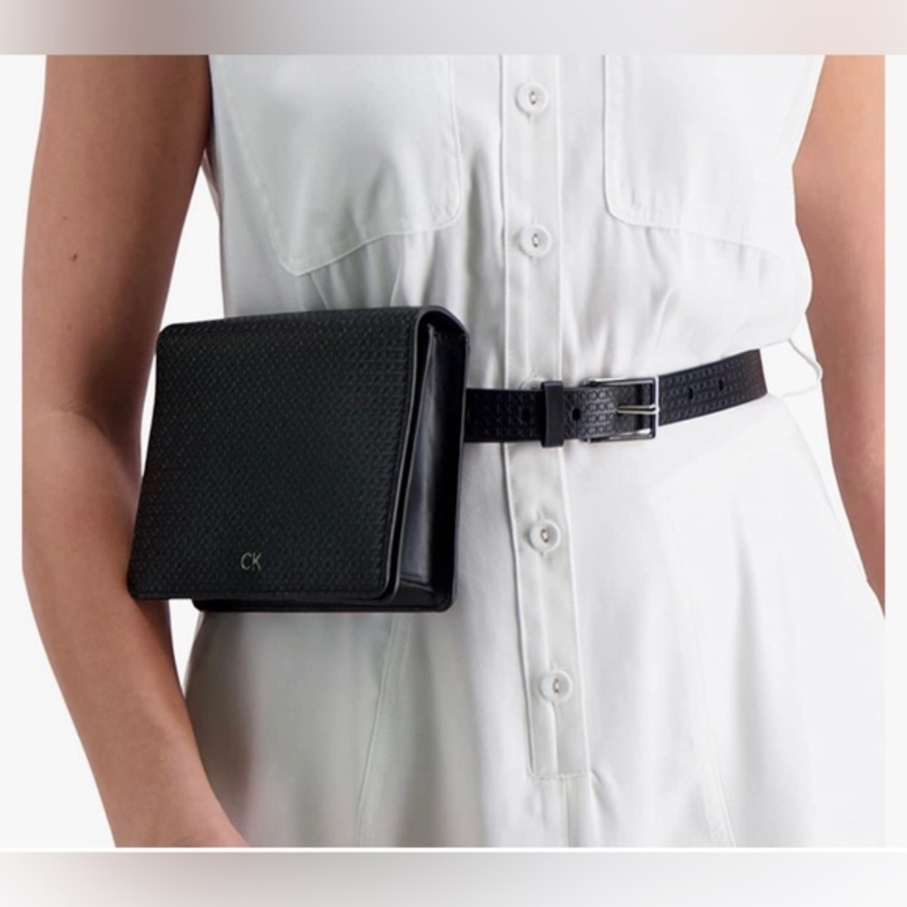 Calvin Klein Black embossed logo Casual Removable bag waist Belt size S/M new